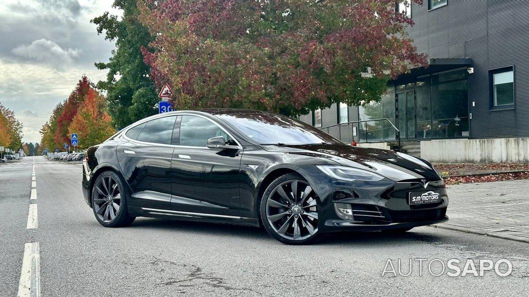 Tesla Model S 90D de 2016
