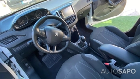 Peugeot 208 1.2 PureTech Active de 2012