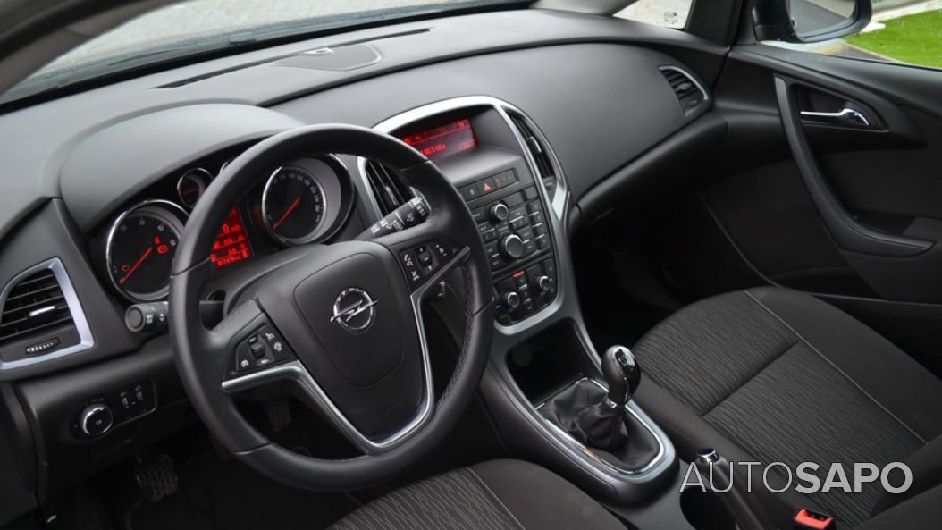 Opel Astra de 2015