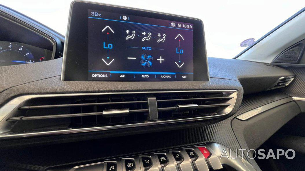 Peugeot 5008 1.2 PureTech Active de 2019