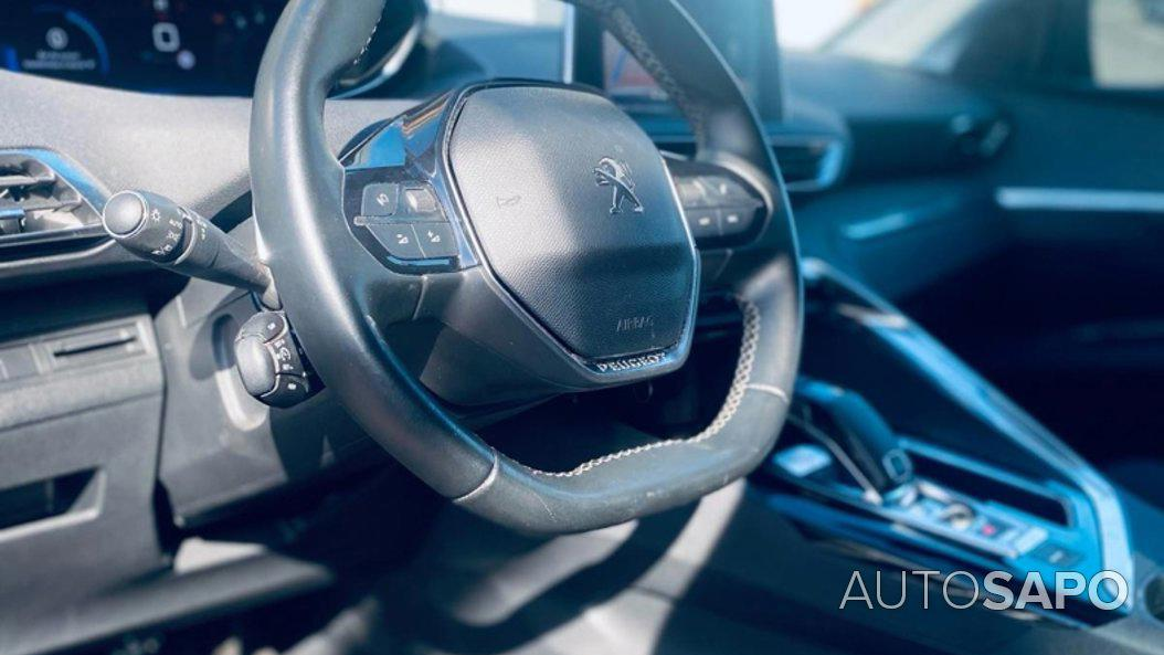 Peugeot 3008 1.2 PureTech Allure EAT8 de 2020
