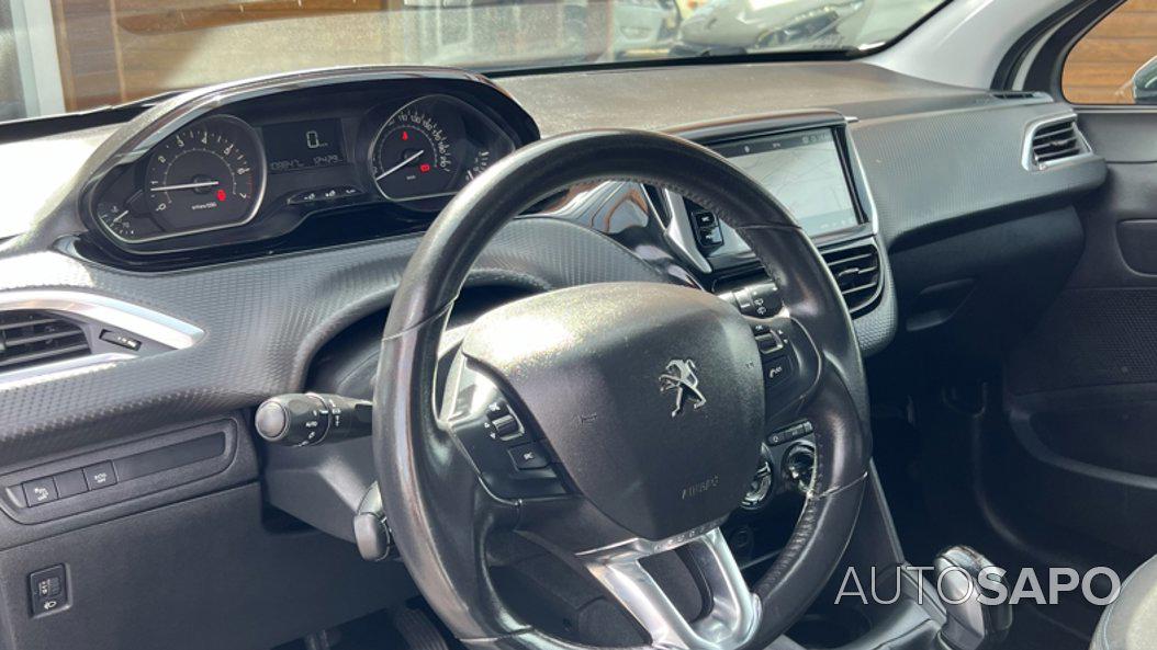 Peugeot 208 1.2 PureTech Life Signature de 2019