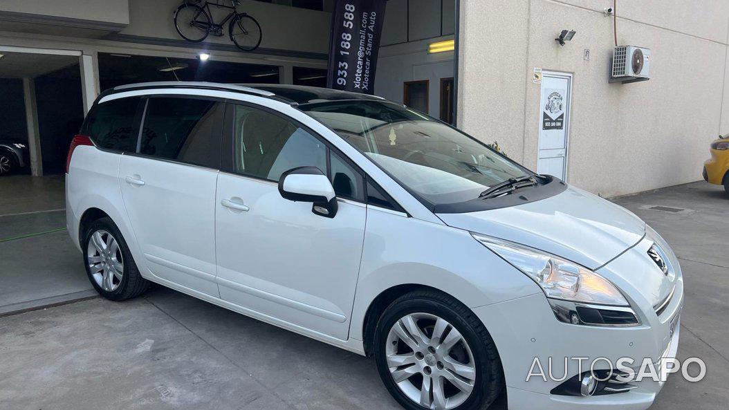 Peugeot 5008 1.6 BlueHDi Allure J17 de 2011