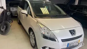 Peugeot 5008 1.6 BlueHDi Allure J17 de 2011