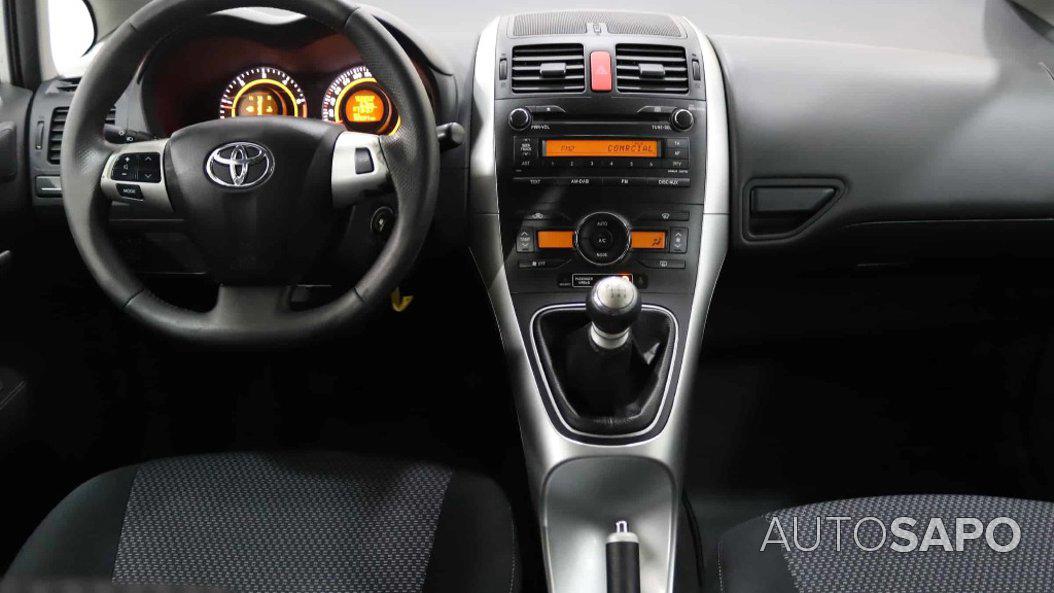 Toyota Auris 1.4 D-4D Active de 2010