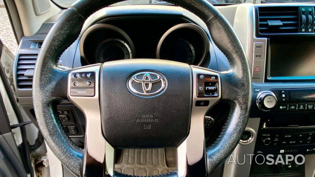 Toyota Land Cruiser 3.0 D-4D Luxury CA de 2011