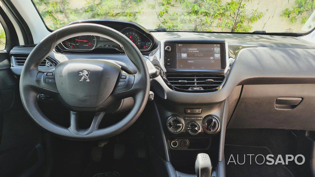 Peugeot 208 1.2 PureTech Style de 2014