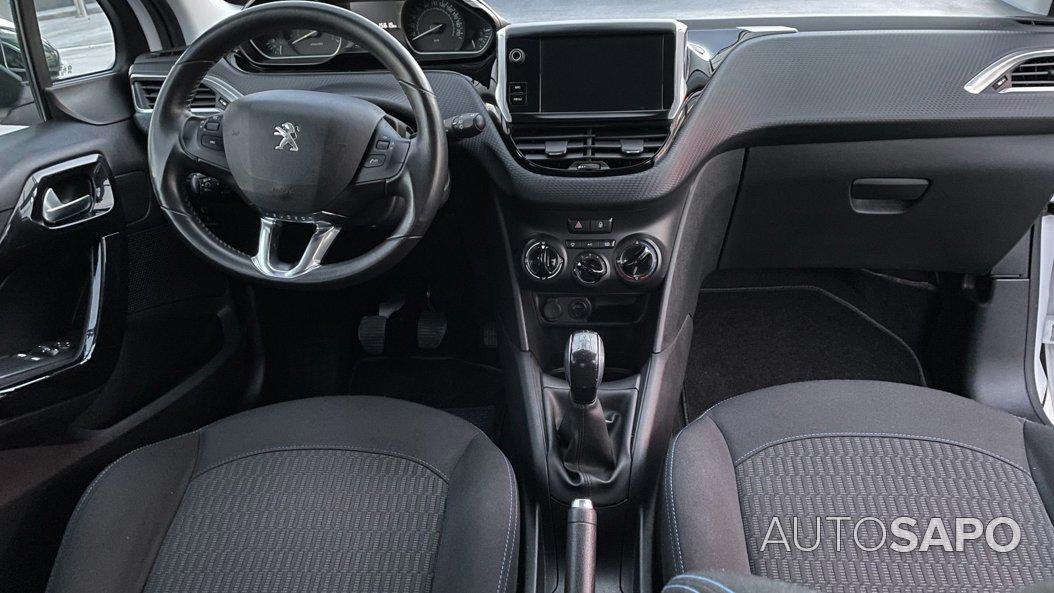 Peugeot 208 1.2 PureTech Style de 2018