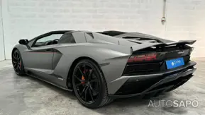 Lamborghini Aventador de 2021