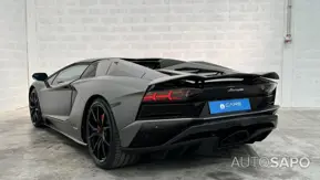 Lamborghini Aventador de 2021