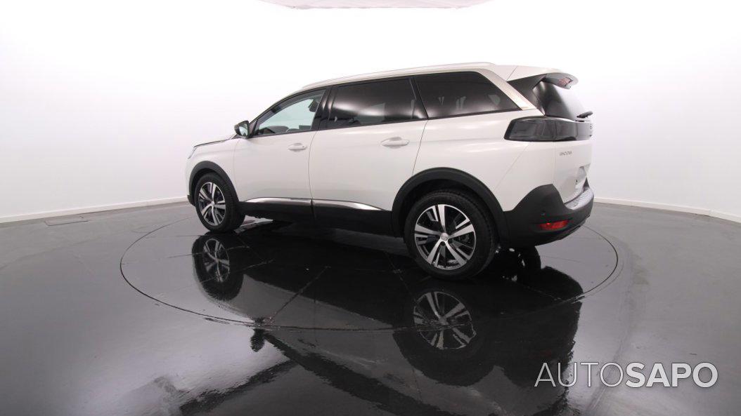 Peugeot 5008 de 2022