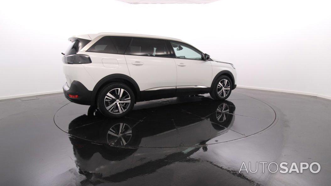 Peugeot 5008 de 2022