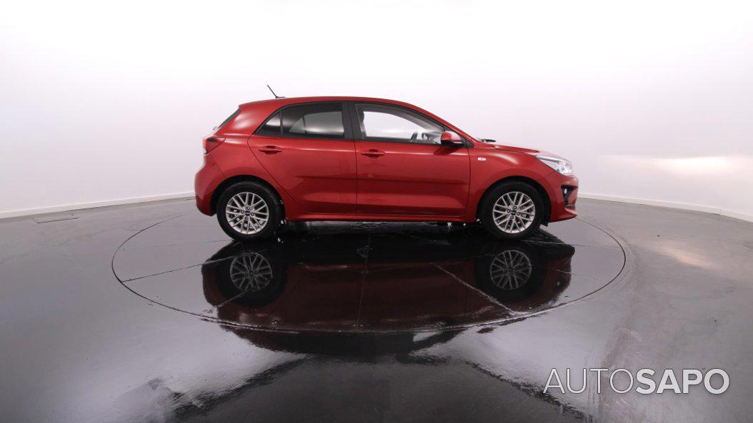 Kia Rio de 2023