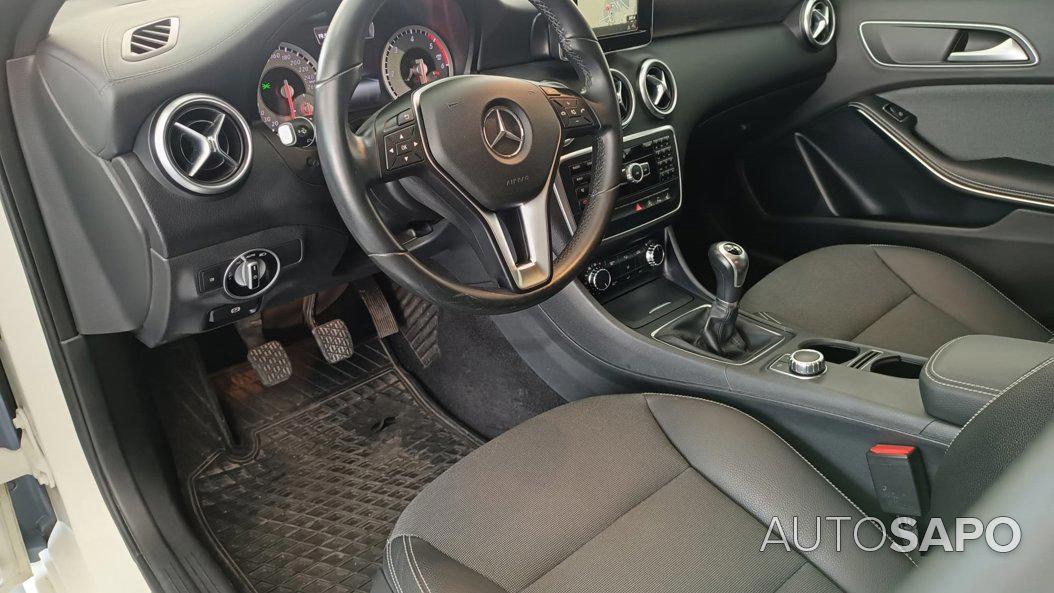 Mercedes-Benz Classe A 180 CDi B.E. Urban de 2015