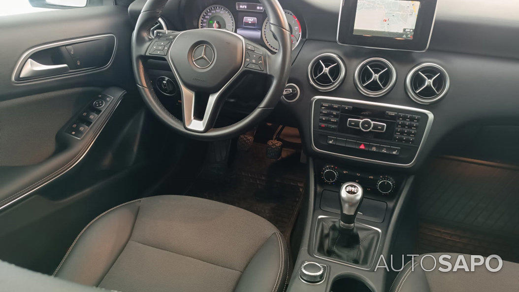 Mercedes-Benz Classe A 180 CDi B.E. Urban de 2015