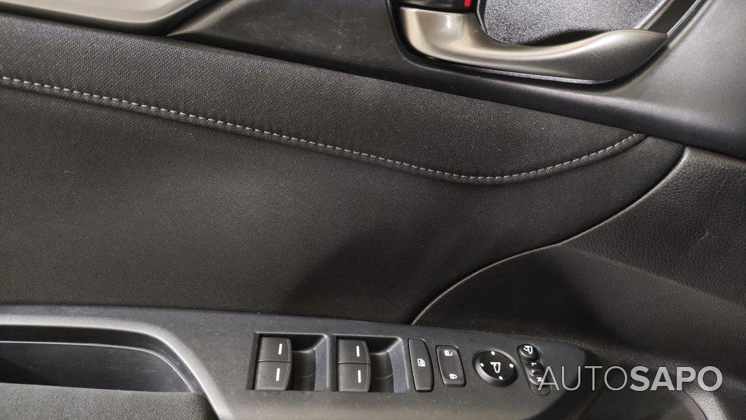 Honda Civic 1.0 i-VTEC Elegance Connect Navi de 2019