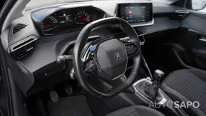 Peugeot 208 1.2 PureTech Active de 2021