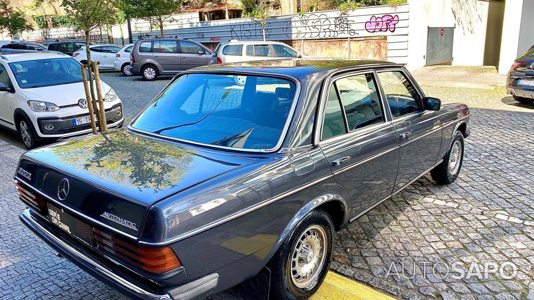 Mercedes-Benz 300 de 1987