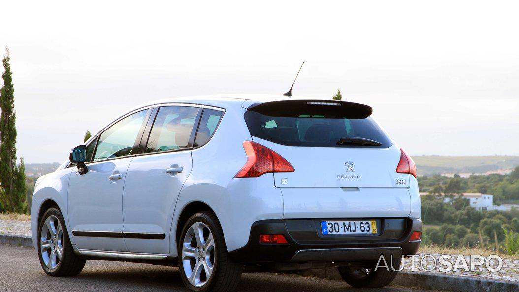 Peugeot 3008 2.0 HDi Hybrid4 102g de 2011