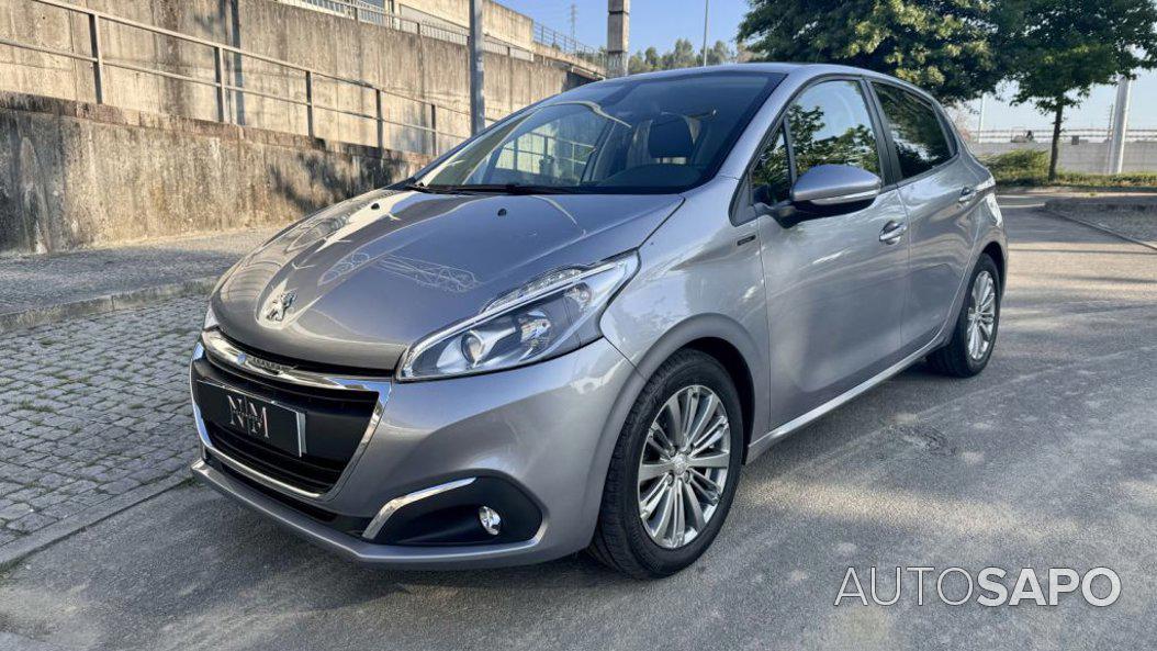 Peugeot 208 1.2 PureTech Life Signature de 2019