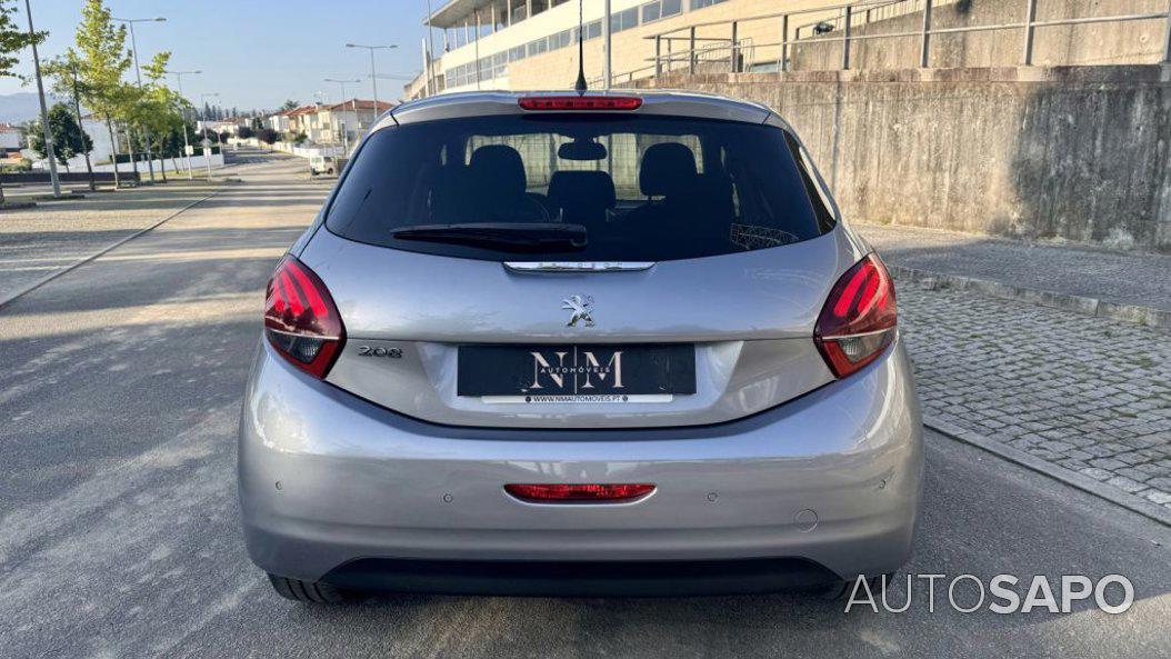 Peugeot 208 1.2 PureTech Life Signature de 2019