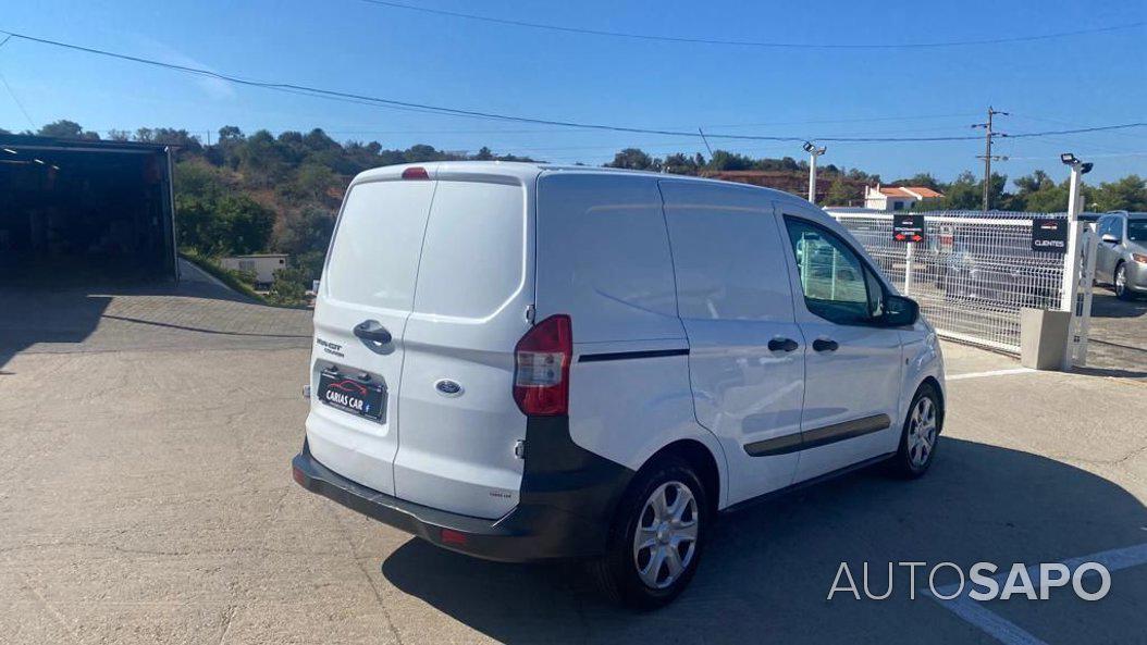 Ford Transit Courier de 2018