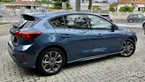 Ford Focus 1.0 EcoBoost MHEV ST-Line X de 2024