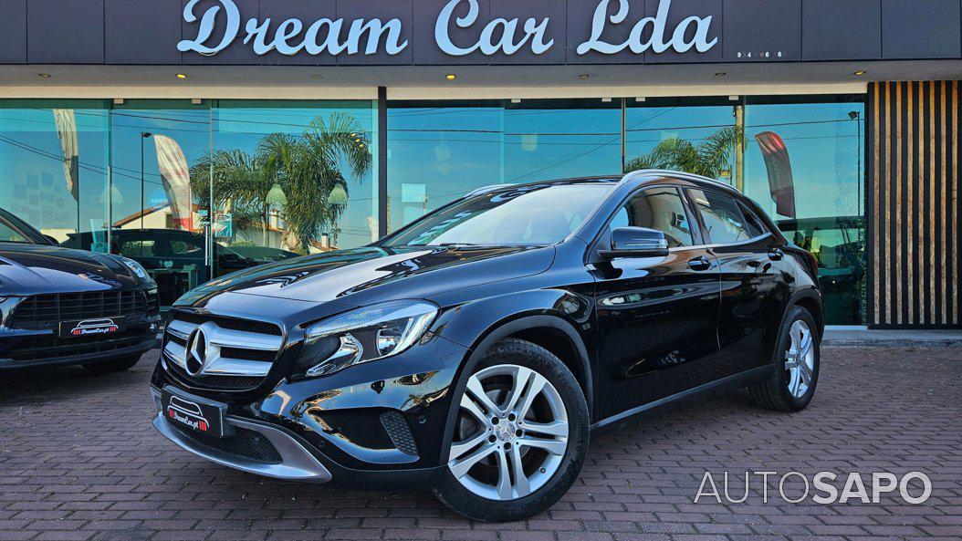 Mercedes-Benz Classe GLA 220 d Urban 4-Matic de 2015