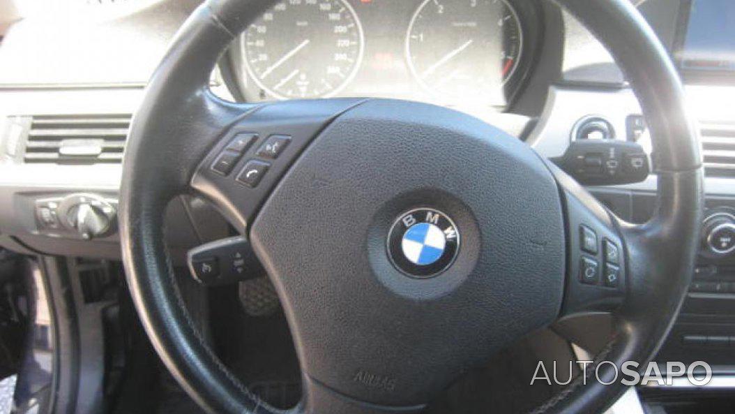 BMW Série 3 320 d Navigation Sport de 2009