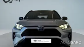 Toyota RAV4 2.5 HDF Square Collection de 2022