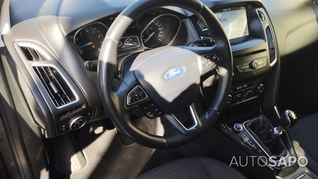 Ford Focus 1.0 EcoBoost Titanium de 2016