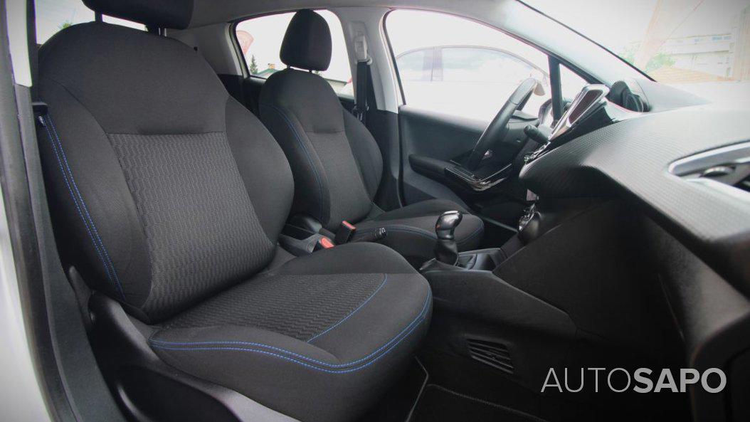 Peugeot 208 1.2 PureTech Style de 2018