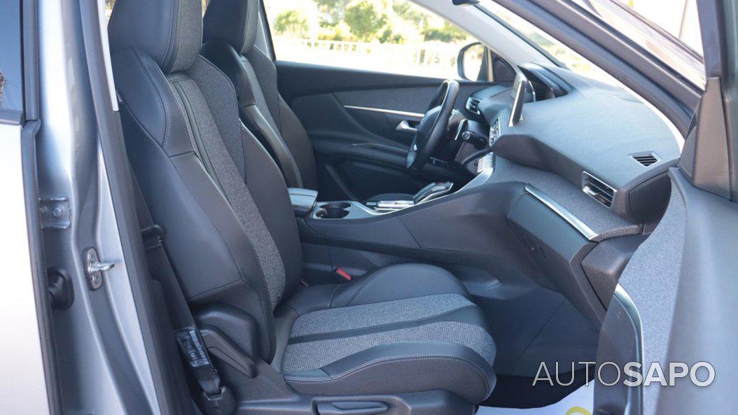 Peugeot 3008 1.2 PureTech Allure EAT8 de 2019