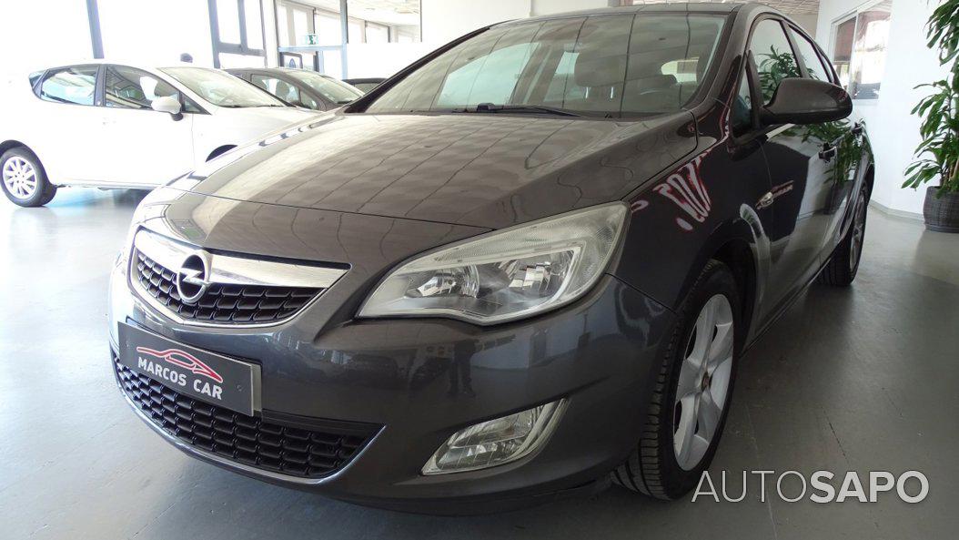 Opel Astra 1.3 CDTi Enjoy de 2011