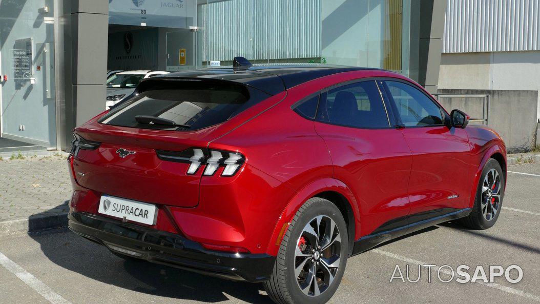 Ford Mustang Mach-E de 2021