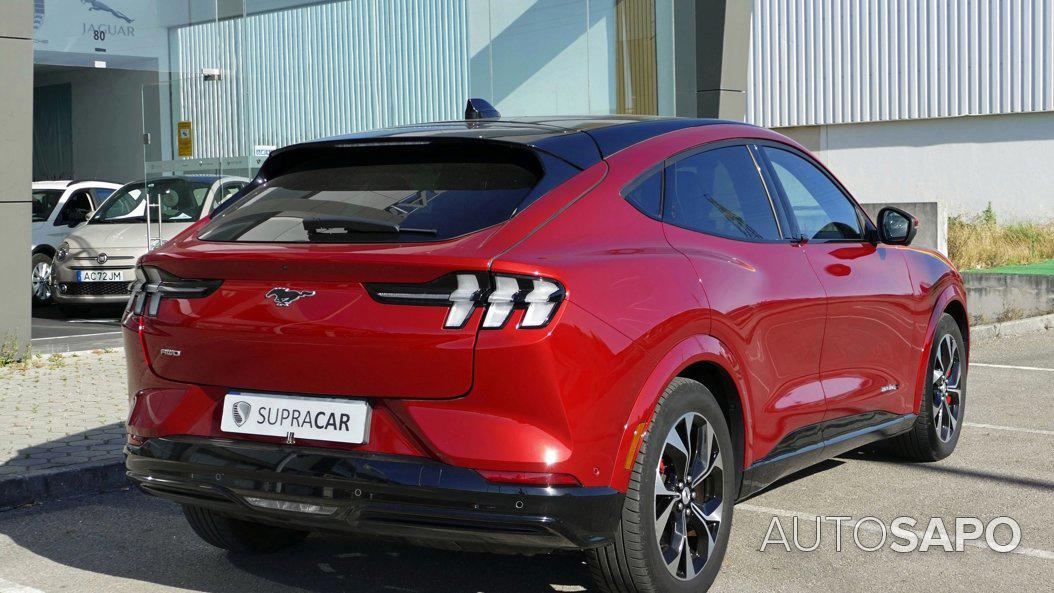 Ford Mustang Mach-E de 2021