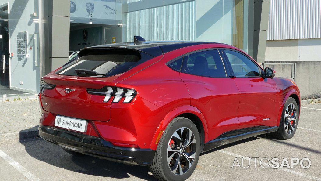 Ford Mustang Mach-E de 2021