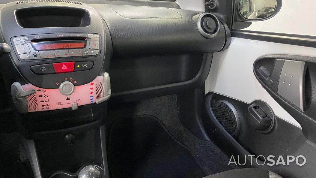 Toyota Aygo 1.0 Plus de 2012