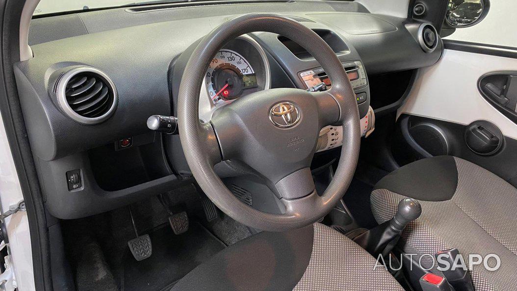 Toyota Aygo 1.0 Plus de 2012