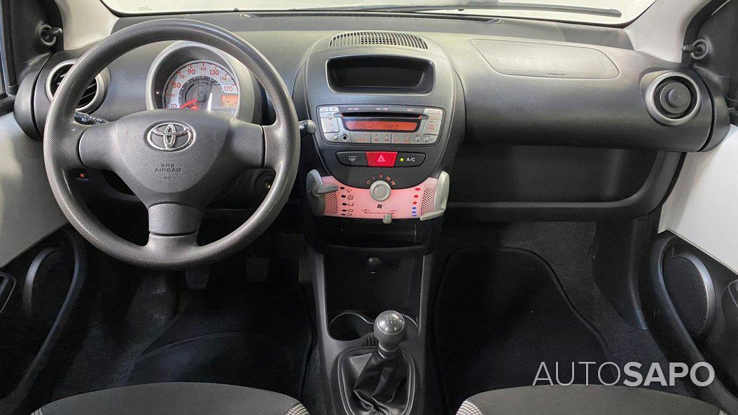 Toyota Aygo 1.0 Plus de 2012