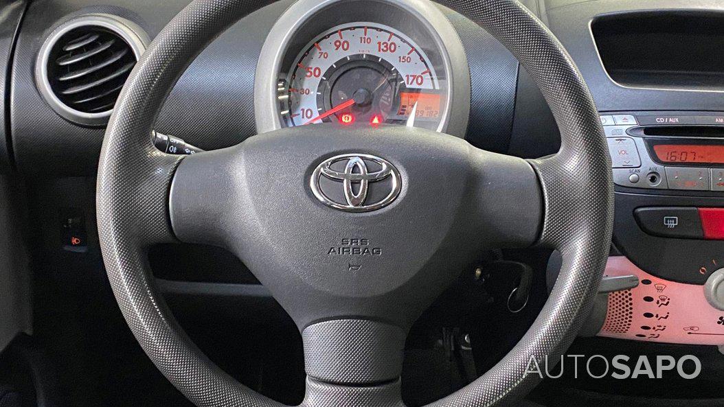 Toyota Aygo 1.0 Plus de 2012