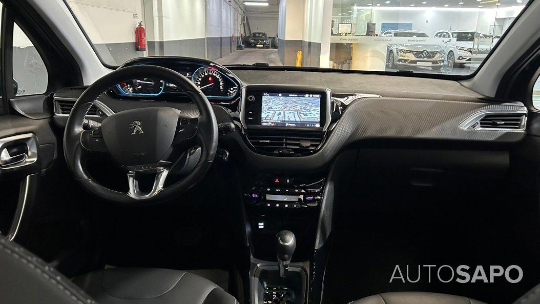 Peugeot 2008 1.2 PureTech Allure EAT6 de 2019