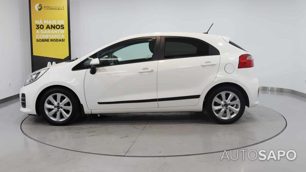 Kia Rio 1.2 CVVT LX de 2016