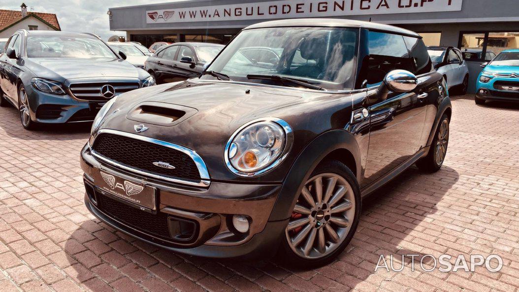 MINI John Cooper Works de 2011