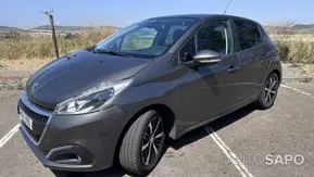 Peugeot 208 1.2 PureTech Life Signature de 2018