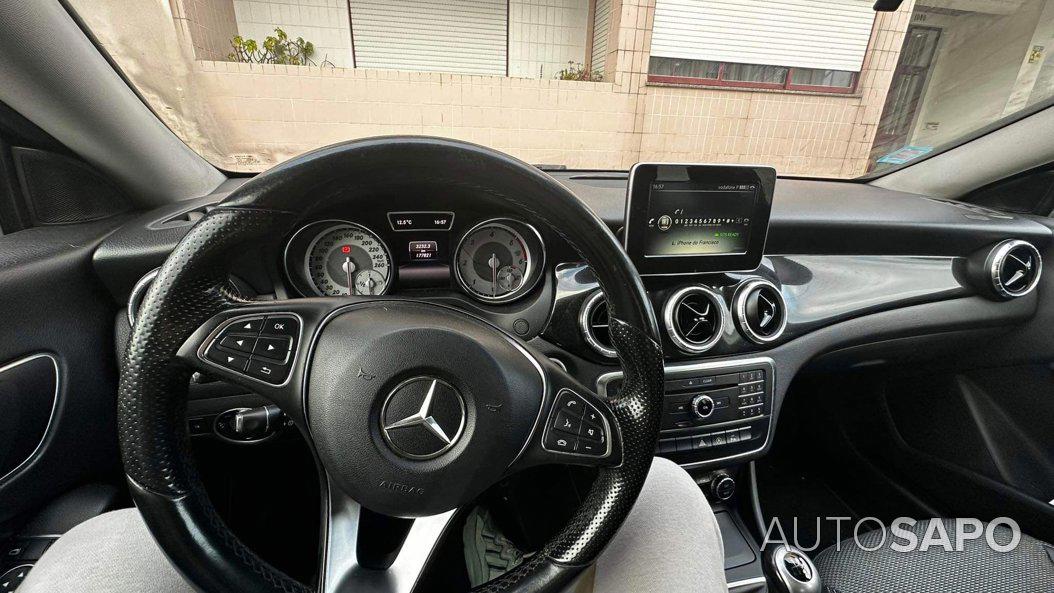 Mercedes-Benz Classe CLA 180 CDi Urban de 2015