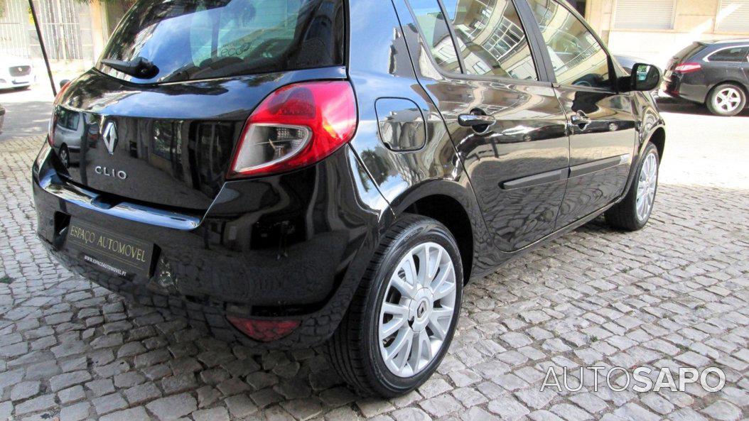 Renault Clio 1.2 16V Dynamique S de 2011