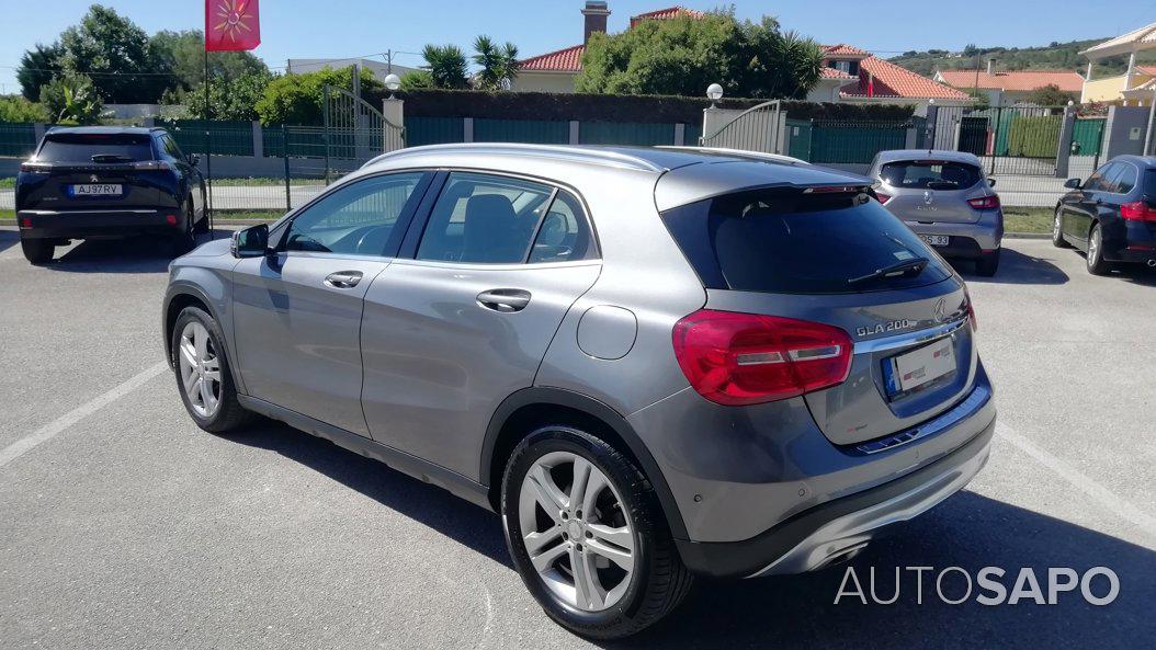 Mercedes-Benz Classe GLA 200 CDi Urban de 2014