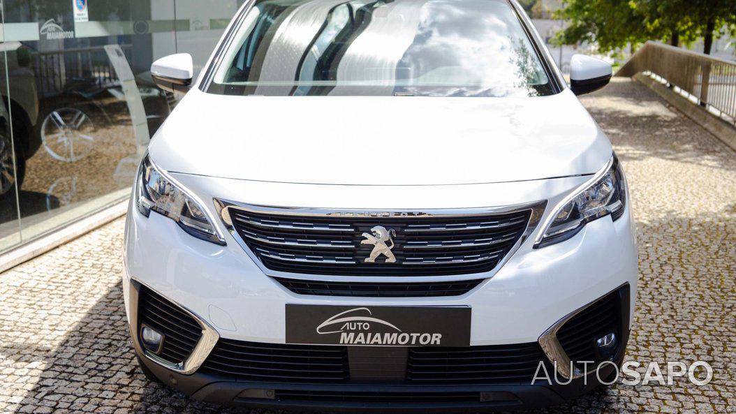 Peugeot 5008 1.2 PureTech Active de 2019