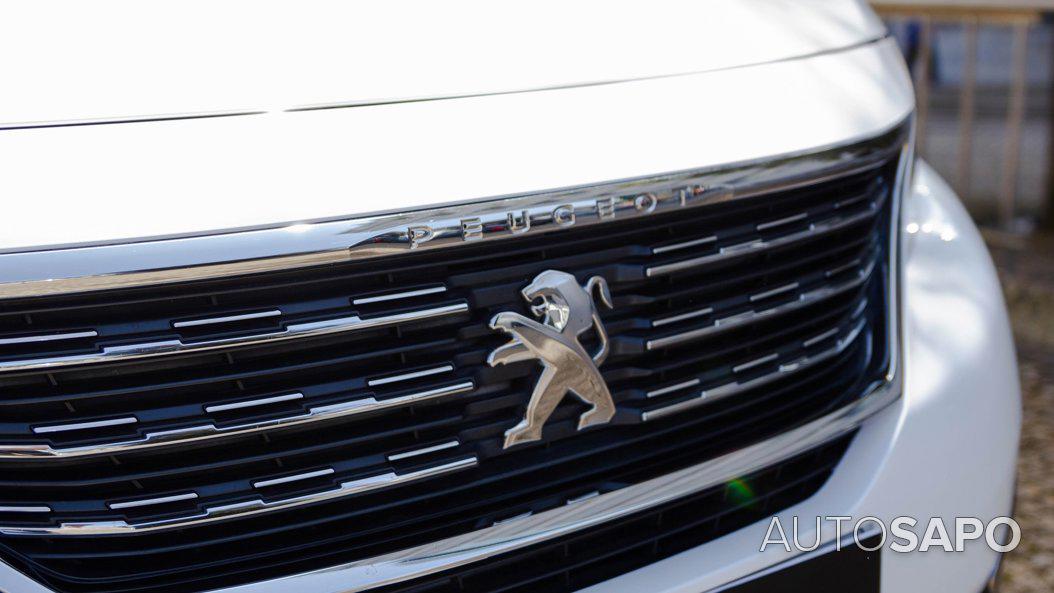 Peugeot 5008 1.2 PureTech Active de 2019